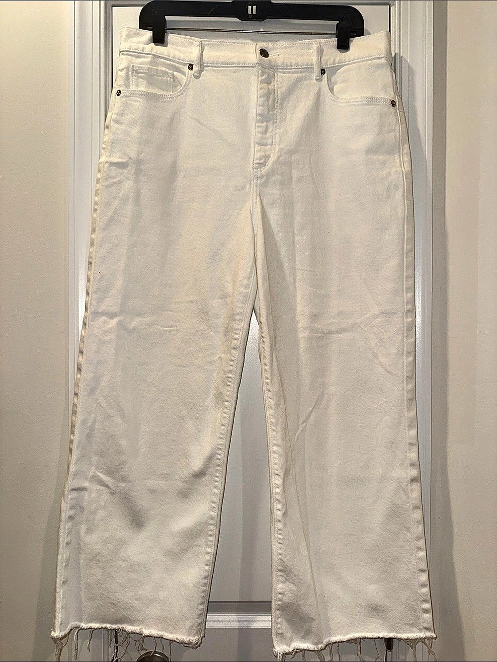 LOFT Wide Leg Frayed Hem Crop Jeans in White Waist 31/2